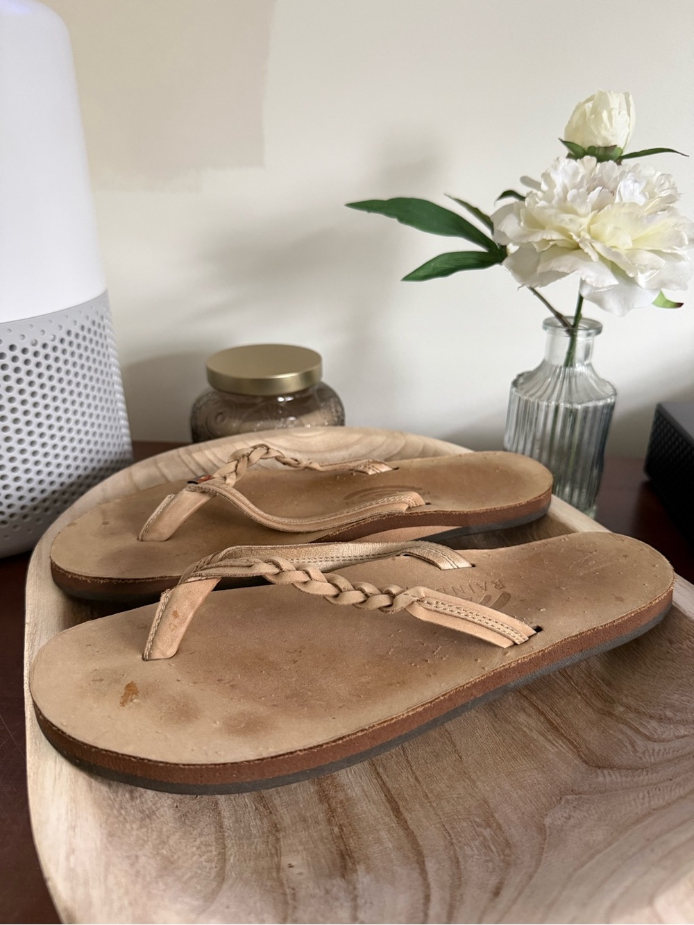 Rainbow Flirty Braidy Leather Flip Flop Sandals Tan Approx Women’s 9-9.5